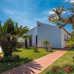  Holiday home Vivenda Da Esquina - By Lovelystay